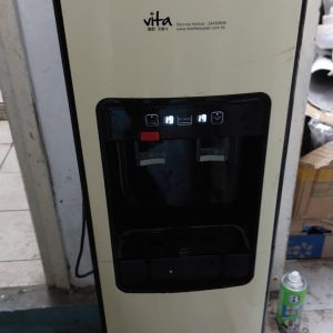 Water Dispenser (70% New)