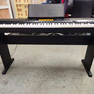 Casio electronic keyboard (75% new)