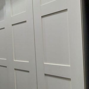 Wardrobe, 2.5 feet tall (75% new)