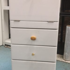 New, clean, and well-maintained dressing table (75% new)