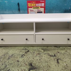 4.5-foot TV stand (75% new)