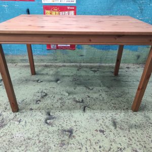 Pine wood table (70% new)