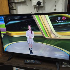 Skyworth 32-inch HD TV (70% new)