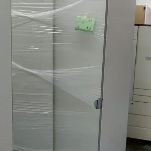 Narrow-shaped mirrored wardrobe (70% new)