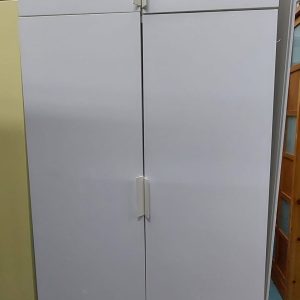 Pure white wardrobe (75% new)