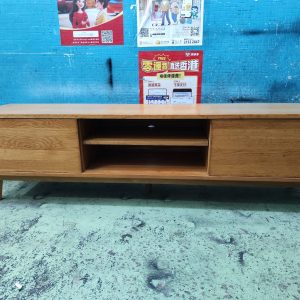 Six-foot Solid Wood TV Stand (75% New)