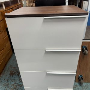 Practical four-bay cabinet (70% new)