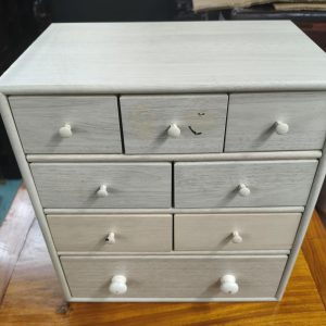 Unique cabinet/barrel (70% new)