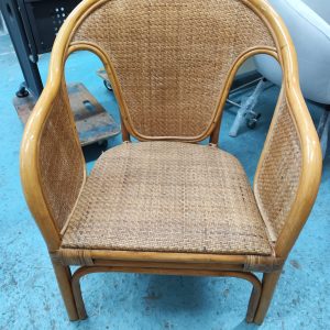 Two rattan chairs (70% new)