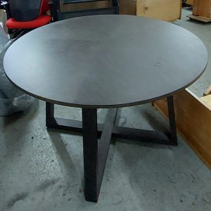 A four-foot round truss (75% new)