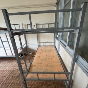 Three-foot-high iron bed (70% new)