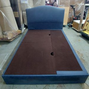 Custom-made 4.5-foot bed (75% new)