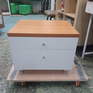 Red Apple Bedside Table (75% New) Dimensions: 50cm (W) * 40cm (D) * 41cm (H)