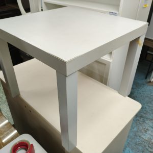 Coffee table (70% new)