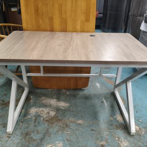 Four-foot office desk (70% new)