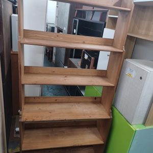 Solid wood shelf (70% new) Dimensions: 93cm (width) * 33cm (depth) * 199cm (height)