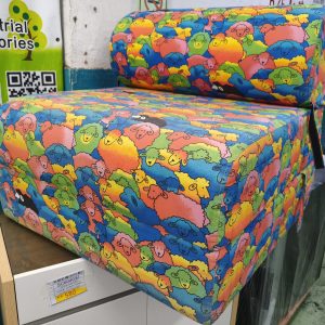 Single sofa bed (70% new)