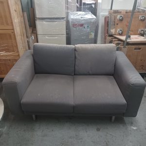 Fabric sofa (65% new) Dimensions: 156cm (width) * 93cm (depth) * 185cm (height)
