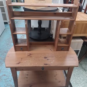 Solid wood desk (65% new) Dimensions: 107cm (width) * 51cm (depth) * 158cm (height)