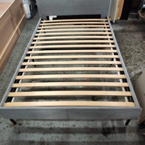 4-foot bed frame (75% new) Dimensions: 125cm (width) * 189cm (length) * 87cm (height) Inner 120cm (width) * 185cm (length) * 35cm (height)