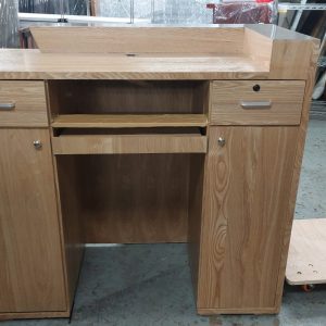 Counter (65% new) Dimensions: 120cm (width) * 57cm (depth) * 111cm (height)