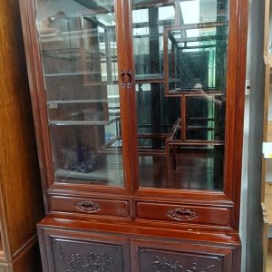 Chinese-style refurbished rosewood glass cabinet -Dimensions: 102CM (width) * 48CM (depth) * 210CM (height)