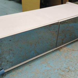 Custom-made TV stand (70% new) - Dimensions: 109cm (width) * 41cm (depth) * 32cm (height)