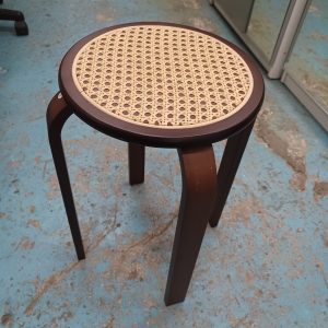 Solid Wood Chair (70% New) Dimensions: 30 cm (W) x 30 cm (L) x 46 cm (H)