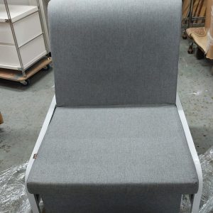 Single sofa bed (75% new) Dimensions: 77cm (width) * 84-190cm (depth) * 84cm (height)