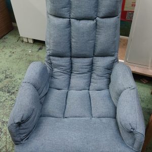 Single sofa (80% new) Dimensions: 60cm (width) * 80cm (depth) * 83cm (height)