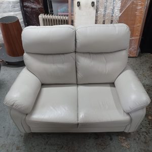 Leather Sofa (70% New) Dimensions: 138 cm (W) x 92 cm (D) x 150 cm (H)