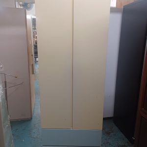 Custom-made 2.5-foot wardrobe (70% new) Dimensions: 74cm (width) * 56cm (depth) * 214cm (height)