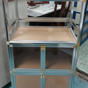 Practical kitchen cabinet (70% new) - Dimensions: 66cm (width) * 41cm (depth) * 112cm (height)