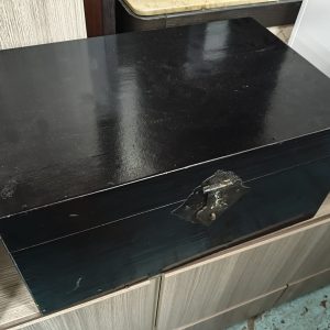 Vintage Chinese-style storage box (70% new) - Dimensions: 55cm (width) * 36cm (depth) * 27cm (height)