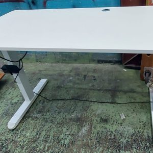 4-foot height-adjustable table (75% new) Dimensions: 120 cm (W) x 60 cm (D) x 70-115 cm (H)