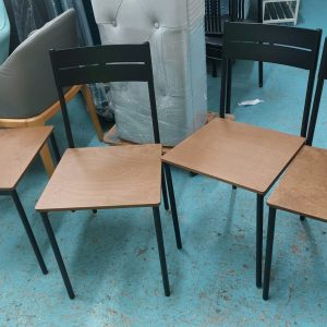 Solid Wood and Metal Dining Chairs (Set of 2) (75% New) Dimensions: 39 cm (W) x 48 cm (D) x 88 cm (H)