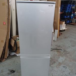SHARP Refrigerator (75% New) Dimensions: 48 cm (W) x 57 cm (D) x 130 cm (H)