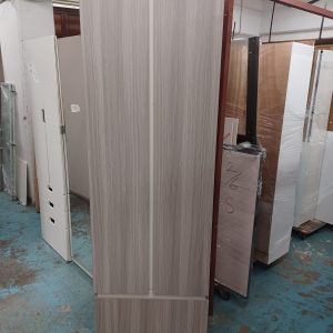 Custom-made 2-foot Wardrobe (80% New) Dimensions: 61 cm (W) x 61 cm (D) x 206 cm (H)