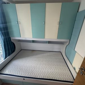 4-chi Modular Bed (70% New) Dimensions: 139 cm (W) × 197 cm (L) × 210 cm (H); Interior: 122 cm (W) × 190 cm (L) × 41 cm (H)