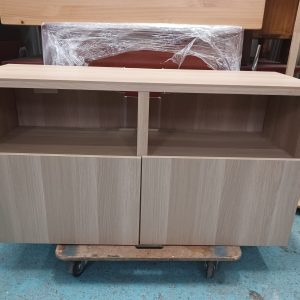 4-foot TV stand (70% new) Dimensions: 120cm (width) * 40cm (depth) * 65cm (height)