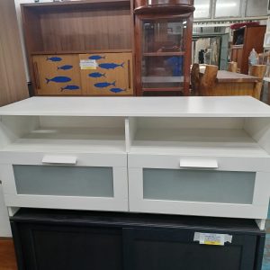 4-chi TV Cabinet (70% New) Dimensions: 120 cm (W) × 42 cm (D) × 54 cm (H)