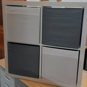 四格層架櫃(75%新) 尺寸: 77cm(寬)* 40cm(深)* 77cm(高)