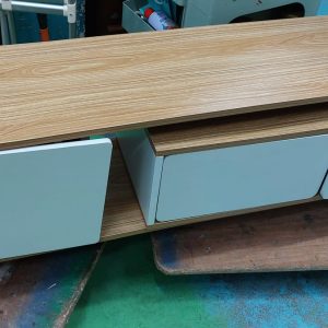 TV cabinet (70% New) Dimensions: 131cm (W) * 30cm (D) * 44cm (H)