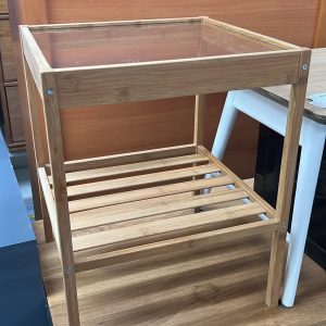 玻璃茶几仔(75%新) 尺寸: 36cm(寬)* 35cm(深)* 45cm(高)