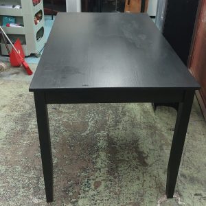 實木四尺餐枱 (70%新) 尺寸: 118cm(寬)* 74cm(深)* 75cm(高)