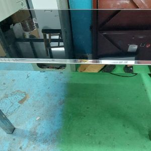 四尺玻璃開合餐枱(70%新) 尺寸: 120-160cm(寬)* 80cm(深)* 76cm(高)