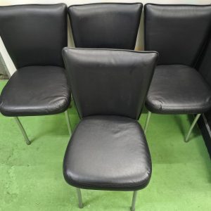 四張靚料皮櫈(65%新) 尺寸: 45cm(寬)* 45cm(深)* 88cm(高)
