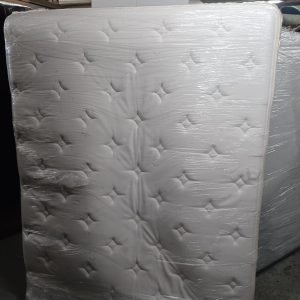 SINOMAX 5-foot Mattress (75% New) Dimensions: 150cm (W) * 35cm (D) * 190cm (H)