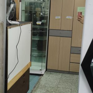 大全身鏡(70%新) 尺寸: 78cm(寬)* 6cm(厚)* 197cm(高)