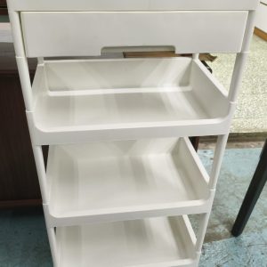 Plastic shelving with rollers (70% new) Dimensions: 40cm (W) * 26cm (D) * 86cm (H)